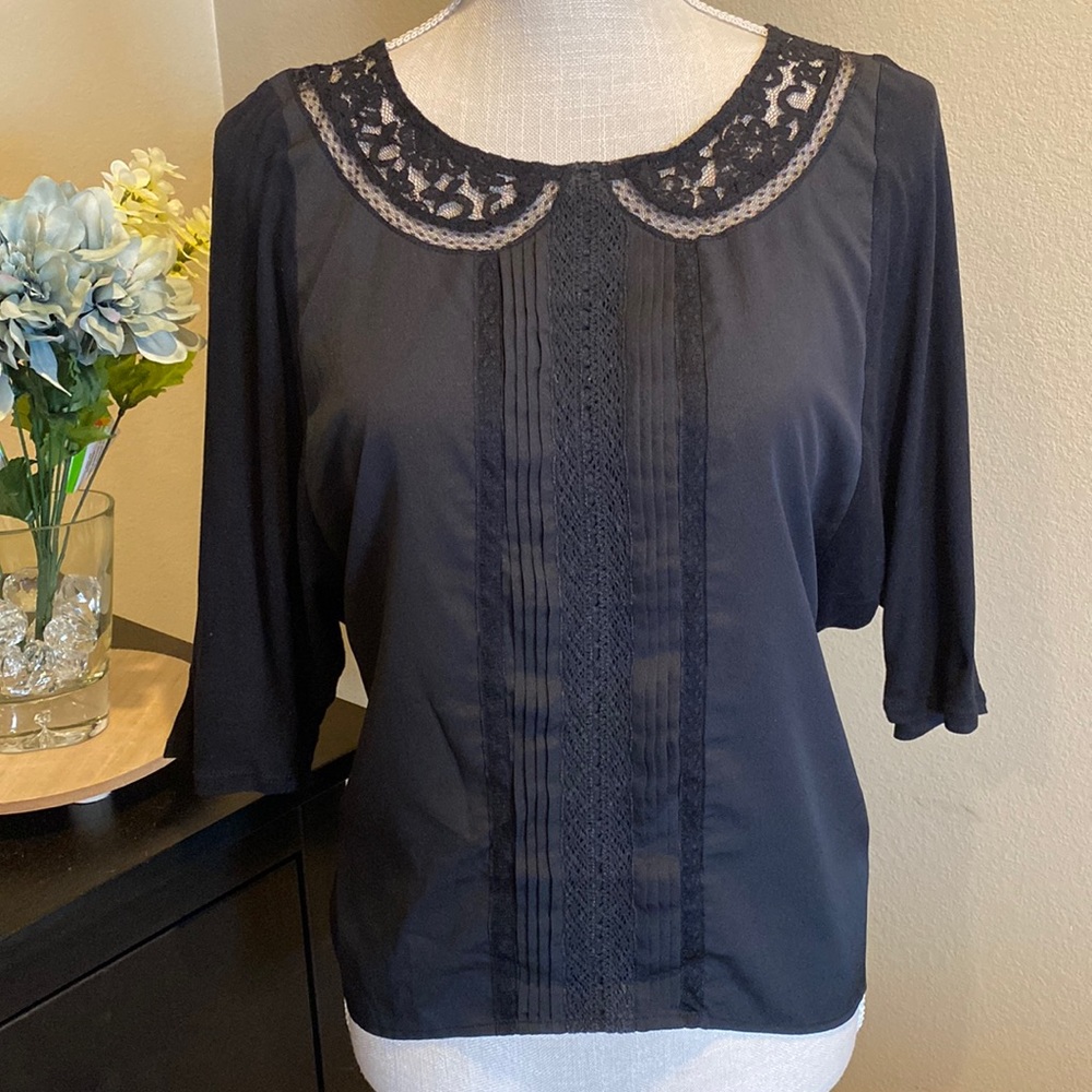 LC Lauren Conrad Black Hi-Lo Lace Detail Top